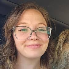 Ashley Deaver's Instagram, Twitter & Facebook