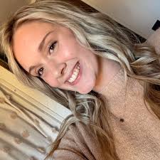 What are good locations for a photo shoot in Toccoa with nature and fields?