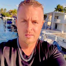 Are there dog friendly beaches around Crivitz, Wisconsin?