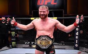 Currently he's the ufc middleweight champion of the world with a professional mma record of 20 wins and 0 losses. Kekalaham Israel Adesanya Hal Ini Yang Bikin Paulo Costa Bakal Modar Di Tangan Israel Adesanya Pada Ufc 253 Bolasport Com Find Israel Adesanya Girlfriend Age Biography Height Weight Net Worth Darby Raines