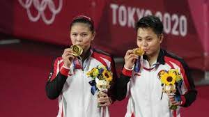Laga semifinal antara greysia polii/apriyani rahayu anda korea selatan, lee so hee/shin seung chan seperti diperkirakan berlangsung alot. Hj4zboyazlhuim
