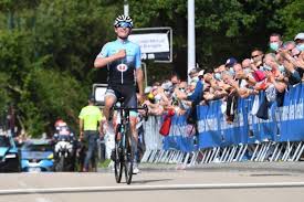 En 2020 et en 2024, les championnats du monde auront lieu en suisse, tandis que la belgique a été choisie pour 2021. Cyclisme Revivez La Victoire D Ewen Costiou Sacre Champion De Bretagne 2021 Cyclisme Le Telegramme