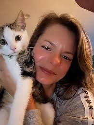 Oh, the little guy has the lead!