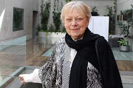 Vybírejte si kuchyňské baterie podle parametrů a srovnávejte ceny z internetových obchodů na heurece. Milena Cerna Jestlize Clovek Muze Pomahat Druhym Tak Zije Plny Zivot Radiozurnal