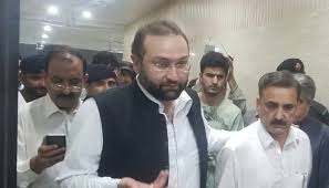 Kp Health Minister Lrh Bog S Chairman Injured By Young Doctors Pakistan Today