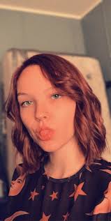 People with smiley piercing's is it hard to take care of? Is there anything  to worry about?