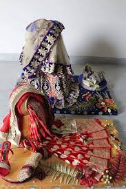 Pin By Creative Mind On Bangladeshi Wedding Traditions Blend Of Traditional Modern Customs Wedding Gifts Packaging Bridal Gift Wrapping Ideas Creative Wedding Gifts