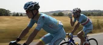 Every athlete riding his/ hers bike aims at traveling at the best possible time and arrive at the finish line first. The Sticky Bottle A Controversial Race Trick For Gaining Extra Speed