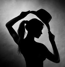 Black And White Woman Silhouette Black White Mood On Instagram Blackandwhite Blacknwhite Blackandwhitemood Blacka In 2020 Silhouette Photography Silhouette Portrait Portrait Photography