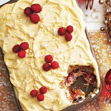 Tiramisu Aux Framboises Et Au Chocolat Blanc Coupdepouce Com Food Christmas Food No Bake Desserts