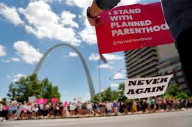After Planned Parenthood Quits Federal Program Patients Face Higher Fees Longer Waits And Possible Clinic Closures The Washington Post