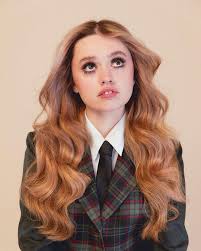 Aimee Lou Wood Aimee Female Images Pretty People