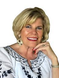 Maggie Rowe's Instagram, Twitter & Facebook