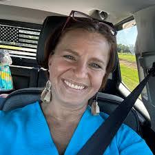 Keri Robbins's Instagram, Twitter & Facebook