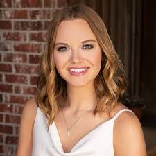 Anna Seago's Instagram, Twitter & Facebook