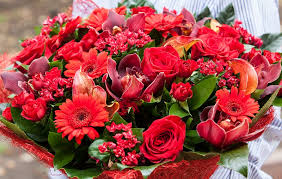 Pot de départ d'un collègue, fête de voisinage, anniversaire, noël, mariage, crémaillère, réussite à un examen, nouveau travail, promotion… un cadeau pas cher peut tout de même être original et faire plaisir à la personne à qui vous l'offrez. Bouquet De Fleurs Pour 50 Ans De Mariage Eclosion