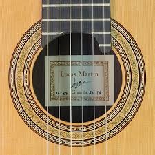 Luthier Guitars Fine Handmade Classical Guitars By Guitar Makers Die Zupfgeige Guitars And Guitar Workshop Specialist Sho Luthier Guitar Guitar Luthier