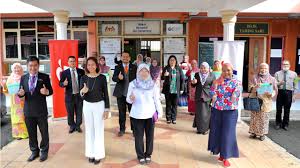 Senarai sekolah menengah terbaikdi malaysia berikut berdasarkan pencapaian keseluruhan sijil pelajaran malaysia. Pkpp Tm Pasang Pengimbas Suhu Dan Sistem Rekod Pergerakan Di Sekolah Terpilih Soyacincau Com