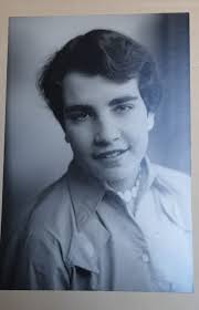 It's with the greatest sorrow that my sister (Lynne Milburn ) and I  announce the passing of our beautiful mother, Jean Williams, at the age of  91. Mum, was from Llanbradach, the