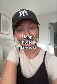 Happy Thursday! #morningswithlindsay