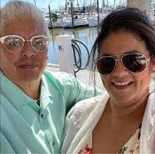 Jana Escobar's Instagram, Twitter & Facebook