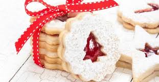 Recette De Sables De Noel Fourres A La Confiture De Fraises Recette Sables De Noel Biscuit De Noel Recette Sable