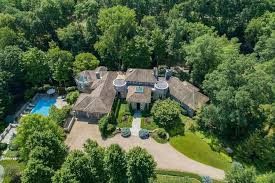 We offer 5000, 6000, 7000 & 8000 sq ft floor plans, 1 & 2 story designs, 10000+ sq ft mega mansion layouts, and more. 8 000 Sq Ft Deer Run Oasis On 7 34 Acres In Dublin Oh Reduced To 2 69m Prev 3 2m Photos Pricey Pads