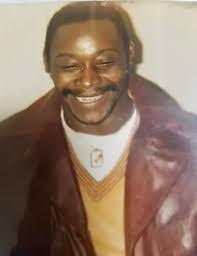 Dixie Graves's Instagram, Twitter & Facebook