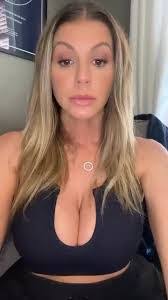 Brooklyn Chase's Instagram, Twitter & Facebook