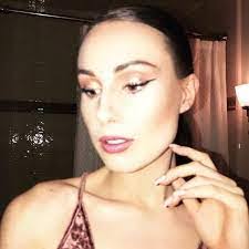 Raina Noel's Instagram, Twitter & Facebook