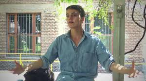 La hermana del actor pedro pascal cuenta que tomó la decisión en julio pasado, cuando comenzó un la actriz de 28 años, lux pascal, anteriormente conocida como lucas balmaceda, reveló hoy. Lucas Balmaceda Youtube