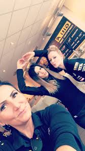 Unsere Mädels sind glücklich und zufrieden mit den ersten Testläufen beim  VLN Langstreckenmeisterschaft 1. Lauf