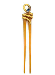 Epingle De Chignon En Corne La Monture En Or Jaune 18k 750 Faite D Un Serpent Love Orne D Un Saphir De D Hair Comb Accessories Hair Ornaments Hair Jewelry