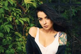 It is a dominant genetic trait. Black Hair Brown Eyes Girl Model Tattoo Woman Wallpaper Resolution 3229x2153 Id 1071326 Wallha Com