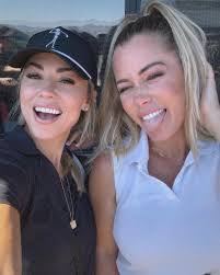 Kendra Love's Instagram, Twitter & Facebook