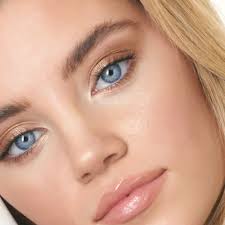 Charlotte tilbury eyes to mesmerize cream eyeshadow. Eyes To Mesmerise Amber Gold Bette Makeupbase