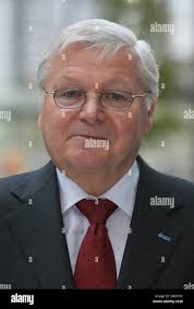 CEO of energy company Gazprom Germany, Hans-Joachim Gornig, pictured at the  balance press conference in Berlin, Germany, 07 May 2008. Gornig announced  the balance for 2007. Photo: STEPHANIE PILICK Stock Photo