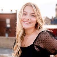 Abbie Ayers's Instagram, Twitter & Facebook