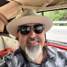 Danny olivarez (@OlivarezDanny)