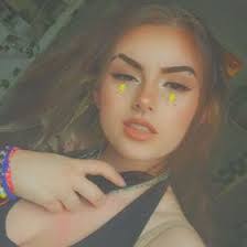 Amanda Sasso's Instagram, Twitter & Facebook