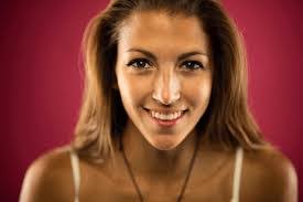 Sara Crooks's Instagram, Twitter & Facebook