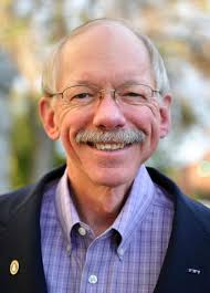 City commissioner questions key transit panel