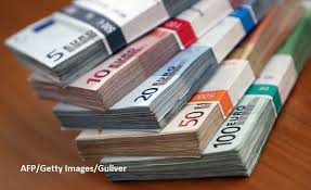 In anul pandemiei, nici inchiderea bisericilor, nici restrictiile cu adevarat drastice impuse la sarbatorirea invierii domnului nu au starnit atat de multe patimi ca acum, desi, ce. Datoria ExternÄƒ A Romaniei A Explodat In Acest An Cu Cat S Au Indarorat Romanii In Primele 8 Luni Incont Stirileprotv Ro