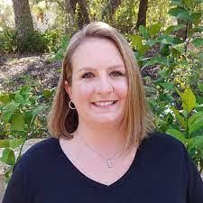 Eliza Irwin's Instagram, Twitter & Facebook