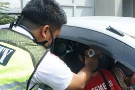 Check spelling or type a new query. Karyawan Pt Eigerindo Mpi Dapatkan Fasilitas Swab Test Gratis