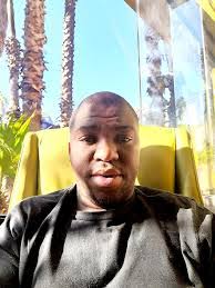 Bonnie Oliphant's Instagram, Twitter & Facebook