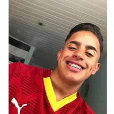 Stream Pedro Perera music