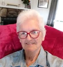 Mary Hoffmeyer's Instagram, Twitter & Facebook