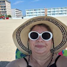 There is a local listing for this giant LED clam shell. It was used in a  stage production of Ariel. I kinda want this for my outdoor tiki pavilion  area, but can't