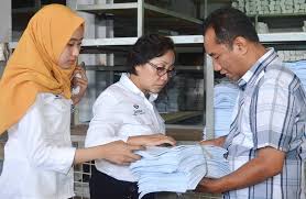 Kepala satpol pp kota cirebon andi armawan saat ditemui di balai kota cirebon, senin (13/7). Lowongan Kerja Di Cv Nuansa Elok Wira Semesta